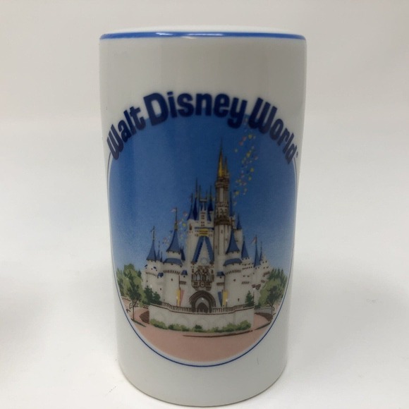 Cinderellas Castle Salt Pepper Shaker Walt Disney World 2.5" Made in Japan - Picture 7 of 8